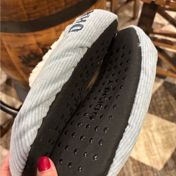 Women's,Girls,Boys Disney Stitch Fuzzy Babba SlipperSocks Size 5 1/2 - 7 1/2 S/M - Picture 10 of 10